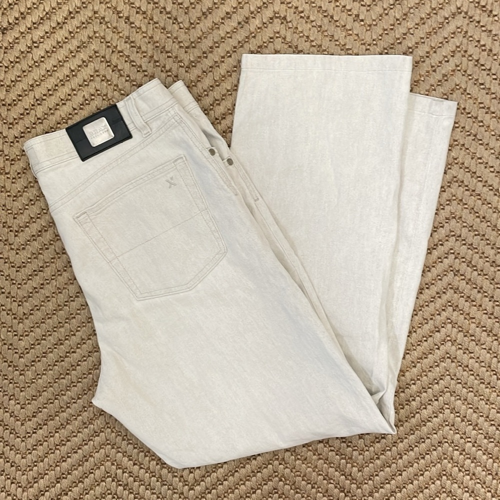 Brax Blue.lab Classic Cesar Wide Legged Straight-Leg Jeans - Cream Whtie - 36x32